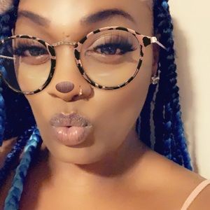 Meet your Posher, Sevetra